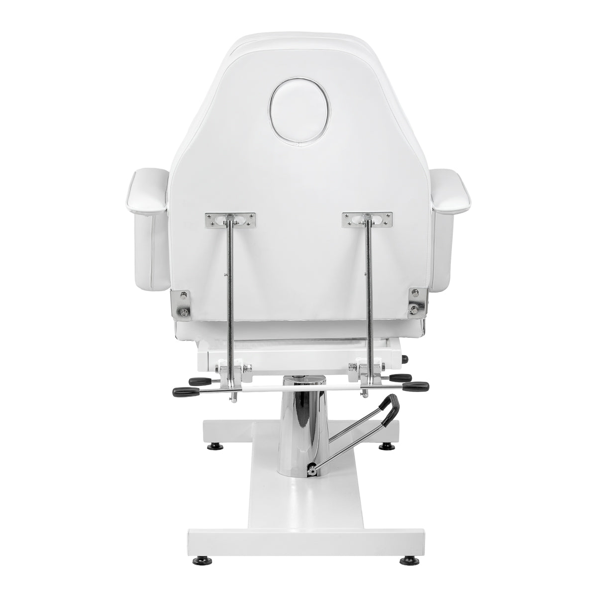 Split footrest detail on Sillon 210 hydraulic salon chair