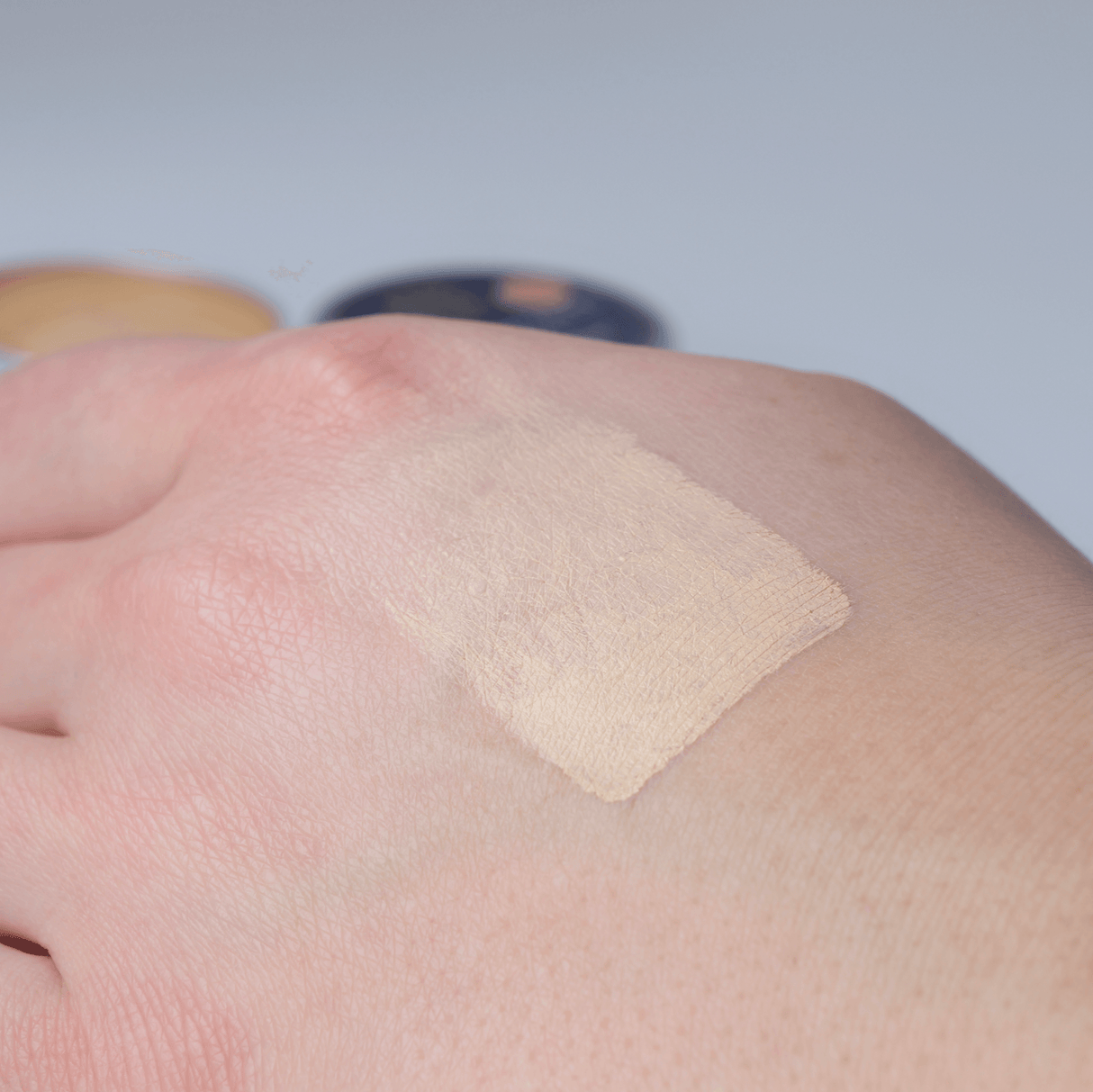 Skin Monarch Eyebrow Paste White/Skin Tone 15g - BVShop